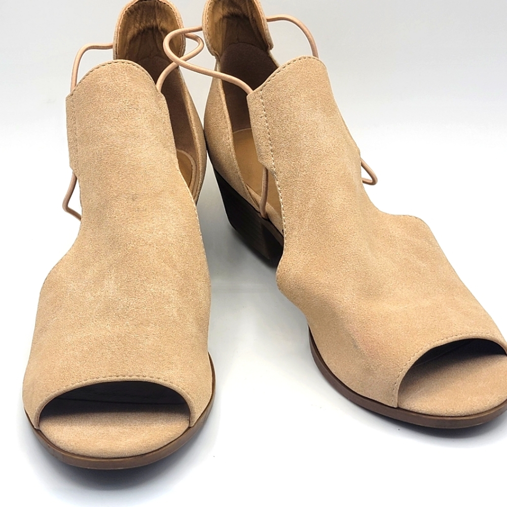 NWOT Lucky Brand Girl’s Berrete SIZE 4M. #1433
